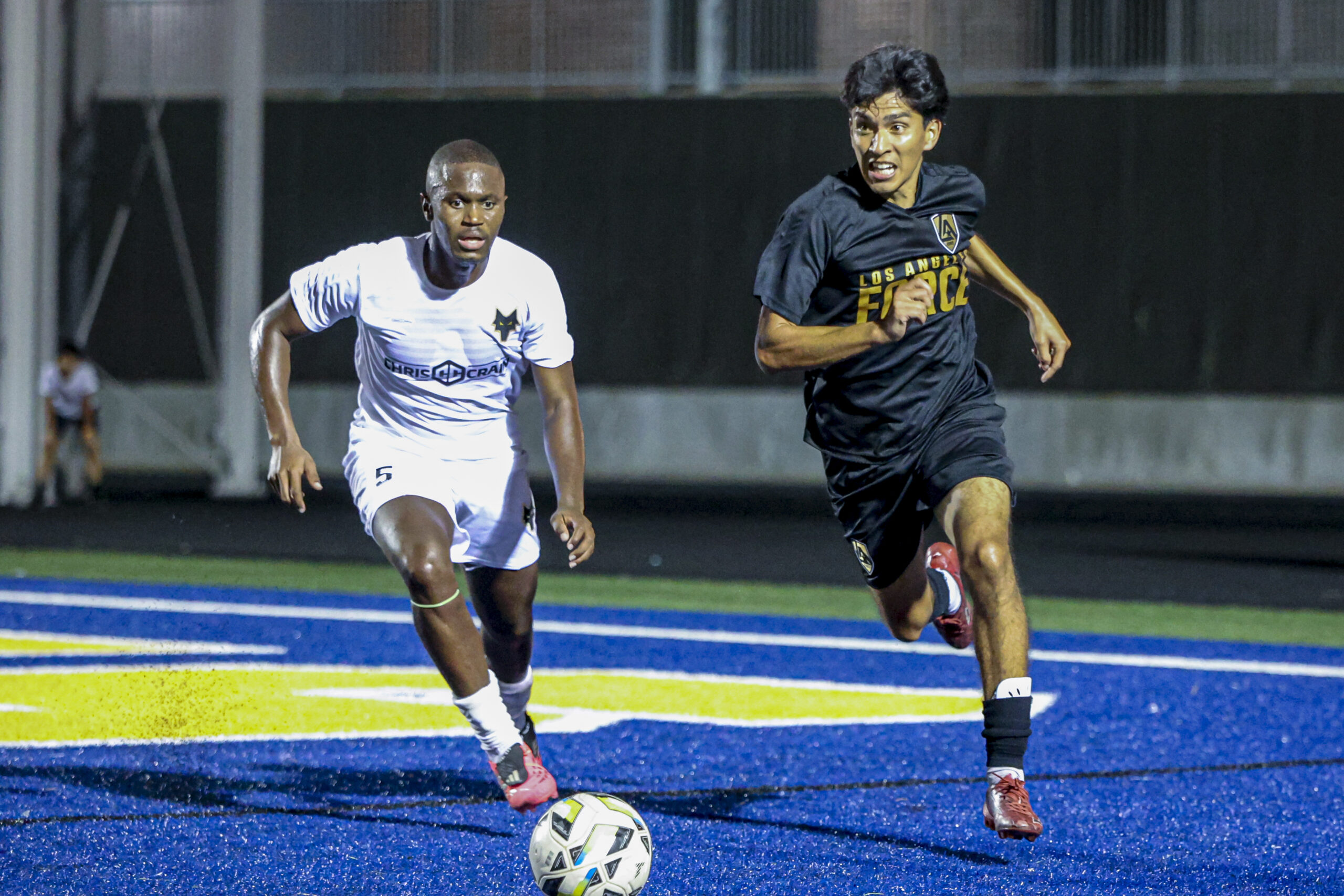 Arkansas Wolves player in one-on-one competition